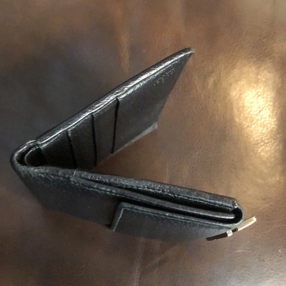 W GUCCI Black Lambskin Bifold Wallet with Silver G  Clasp Vintage - Picture 11 of 17